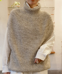 スタッフ身長 165cm