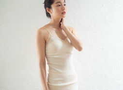 身長165cm / バスト75.5cm / ヒップ87cm