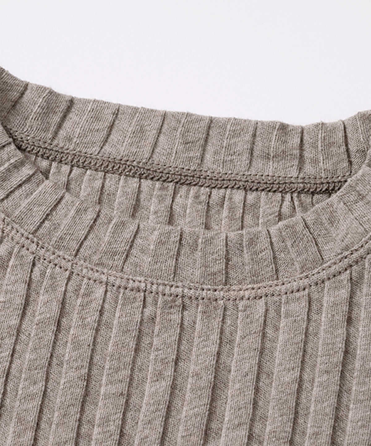 フォレストグレイクループルオーバー