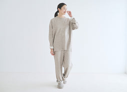モデル身長:163cm(上下ともMサイズ着用)