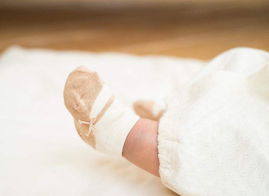 まるでくつを履いたようなリボン付きソックス