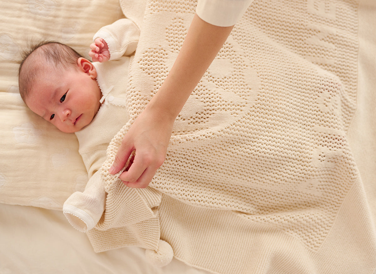 てんとう虫柄のニットアフガン