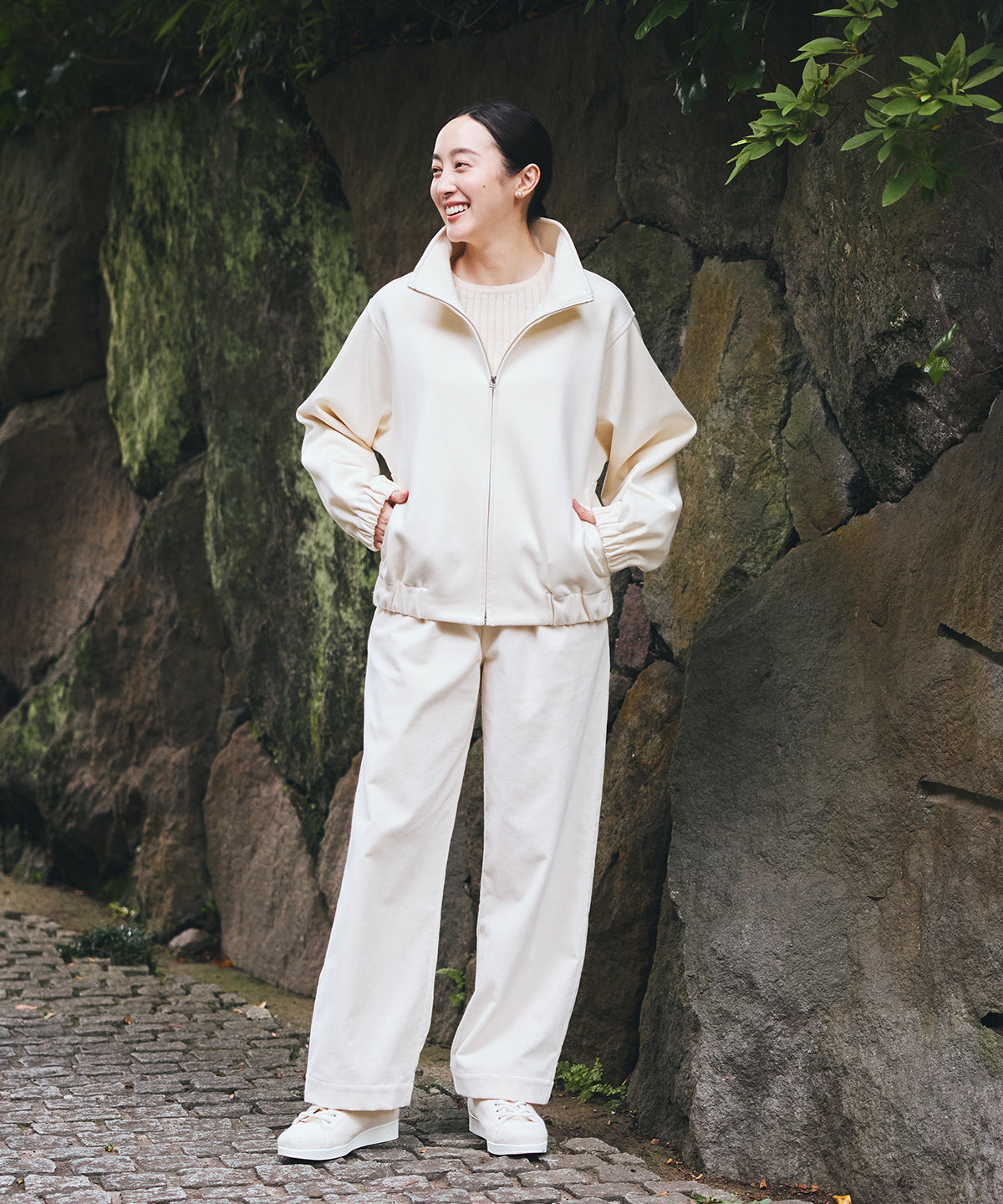 リブレスコーデュロイタックストレートパンツ – PRISTINE