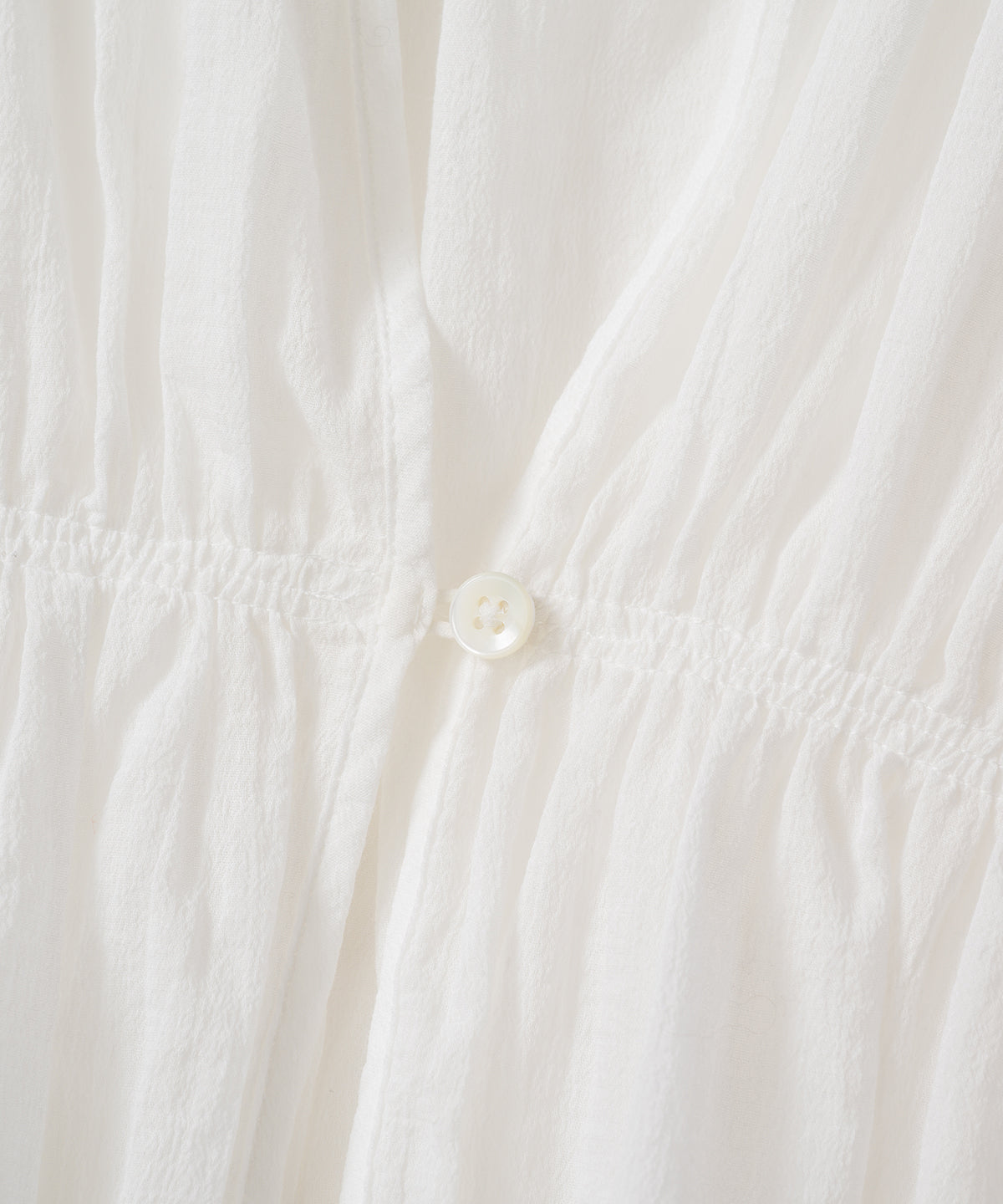 ちりめんギャザージレ