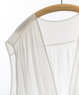 ちりめんギャザージレ