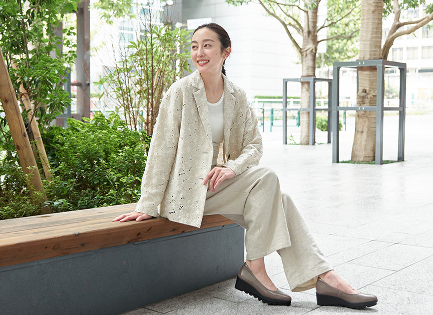 春の訪れを想わせる華やかなジャケット