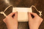 鼻枕とガーゼを重ねます