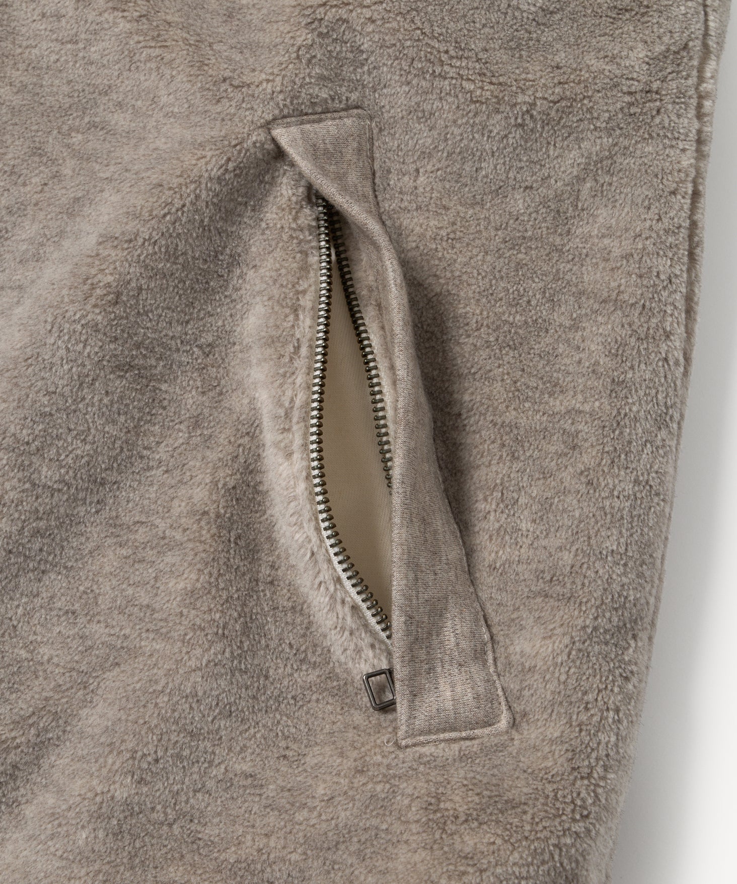 ヤクフェイクファーベスト