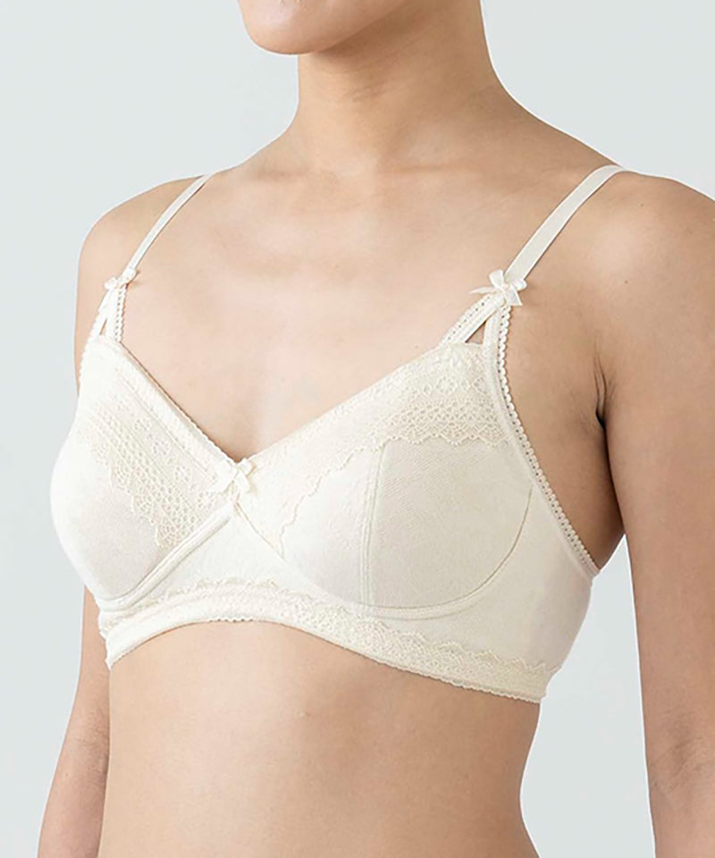 トップバスト：83cmアンダーバスト：70cm（Mサイズ着用）
